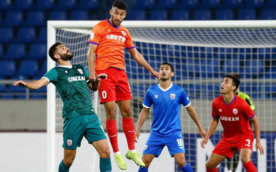 নয়টি কলাম ভরে গিয়েছিল, মাঠটা খালি ছিল