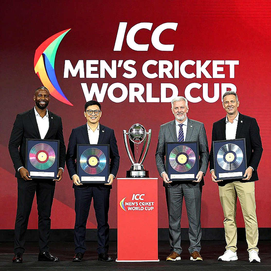 টাকা যে ক্রিকেটকে কিনে নিল: ৪৮,৩৯০ কোটি টাকার সম্প্রচার চুক্তি কী খেলা ঠিক করে দিল